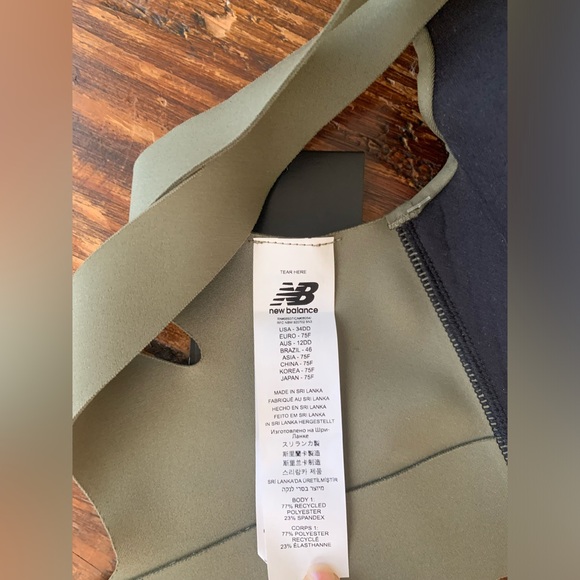 New Balance Women's NB Fortiflow Bra - NWT 34DD - Picture 4 of 9